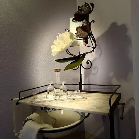 La Sesta Luna Apartment *