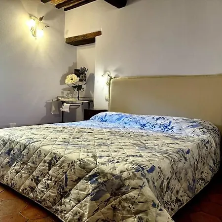 La Sesta Luna Apartment *