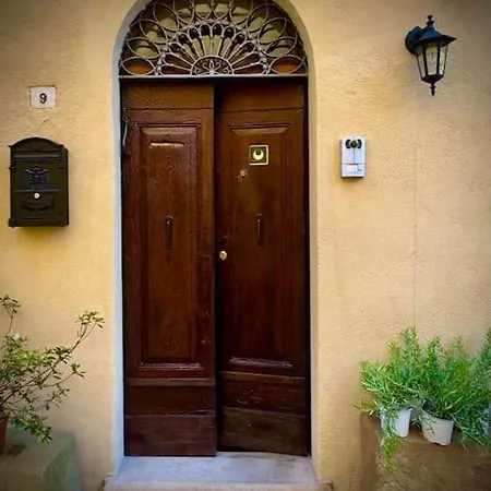 La Sesta Luna Apartment *